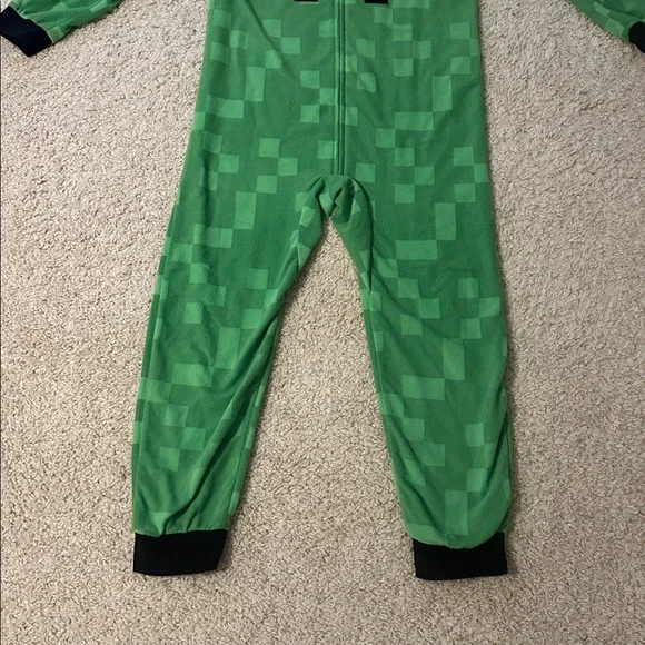 Minecraft creeper onesie, pajama set size medium or 10/12. - Picture 3 of 6